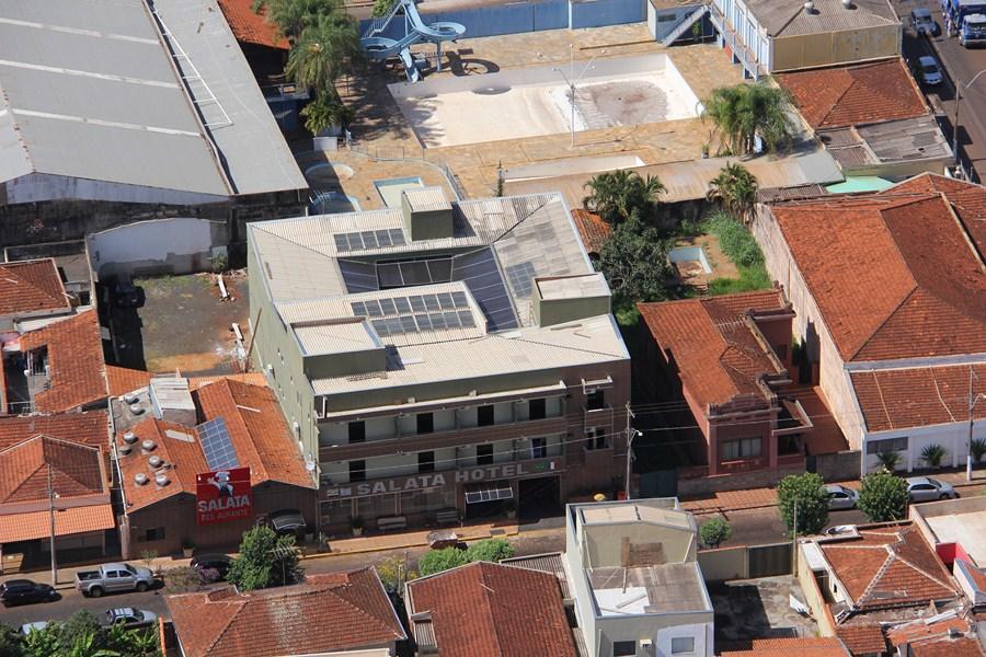 Salata Hotel Centro Jardinópolis Exterior foto